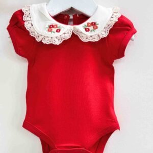 body rojo cuellito bordado